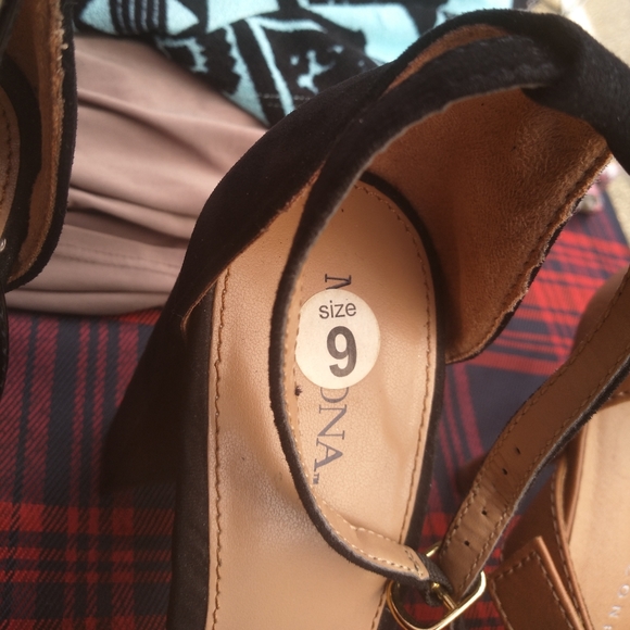 Merona suede black heels size 9 - Picture 3 of 3